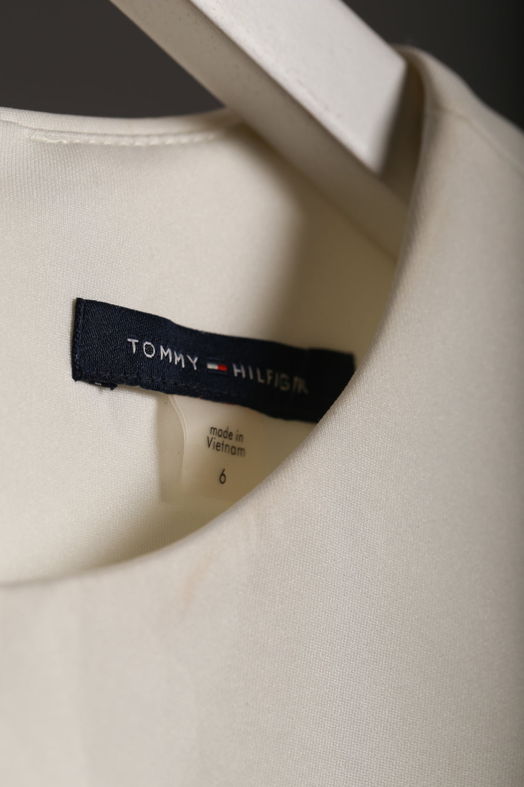 Damska sukienka Tommy Hilfiger 6 – granatowo-biała
